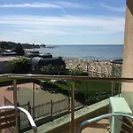 Apartment съни бей *