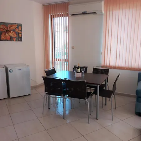 съни бей Apartmán *