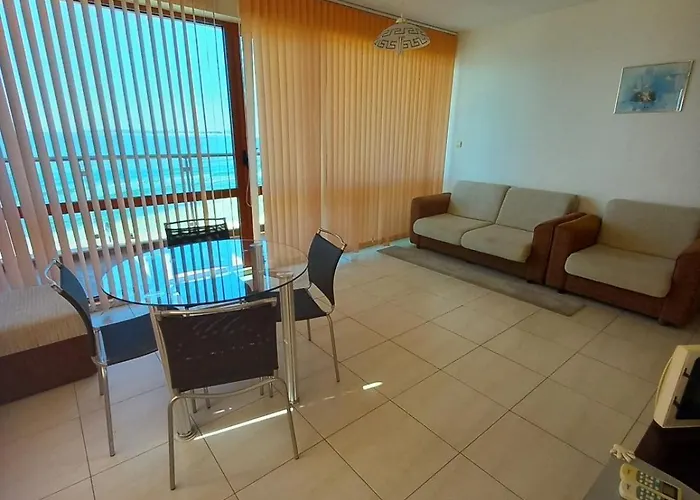 съни бей Apartman